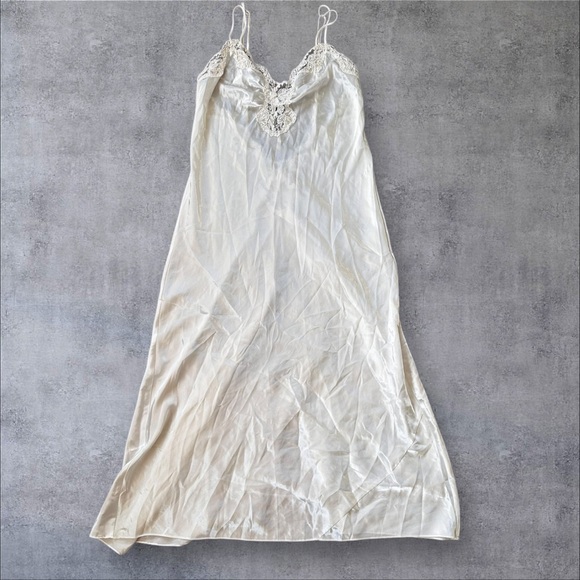 VINTAGE Victoria’s Secret Gold Label Slip Dress Nightgown Size L Peignoir 90s - Picture 1 of 14